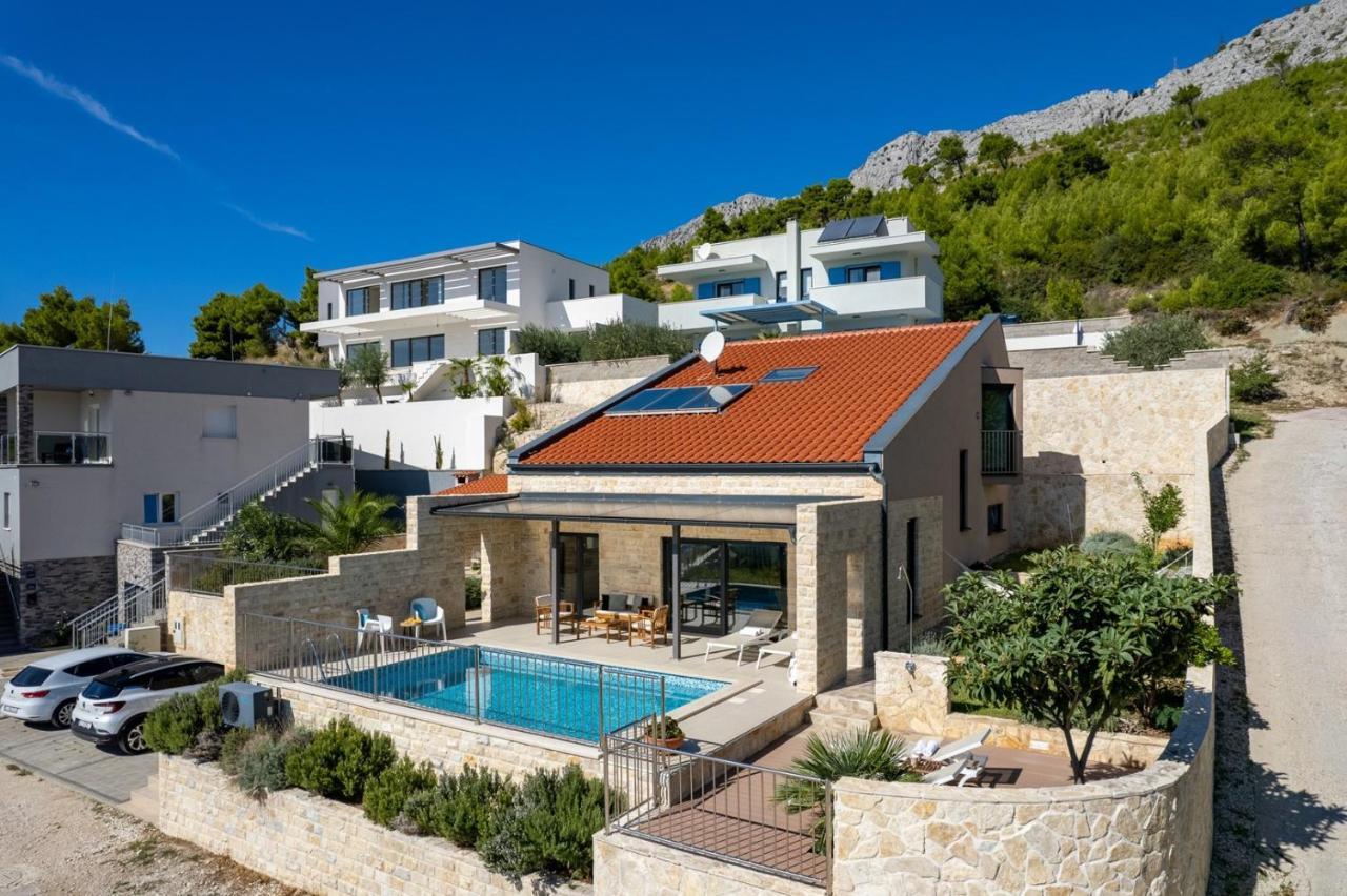 Villa Oslo - Luxury Place With Sea Views & Heated Pool, 300M Far From Sandy Beach Omiš Exterior foto